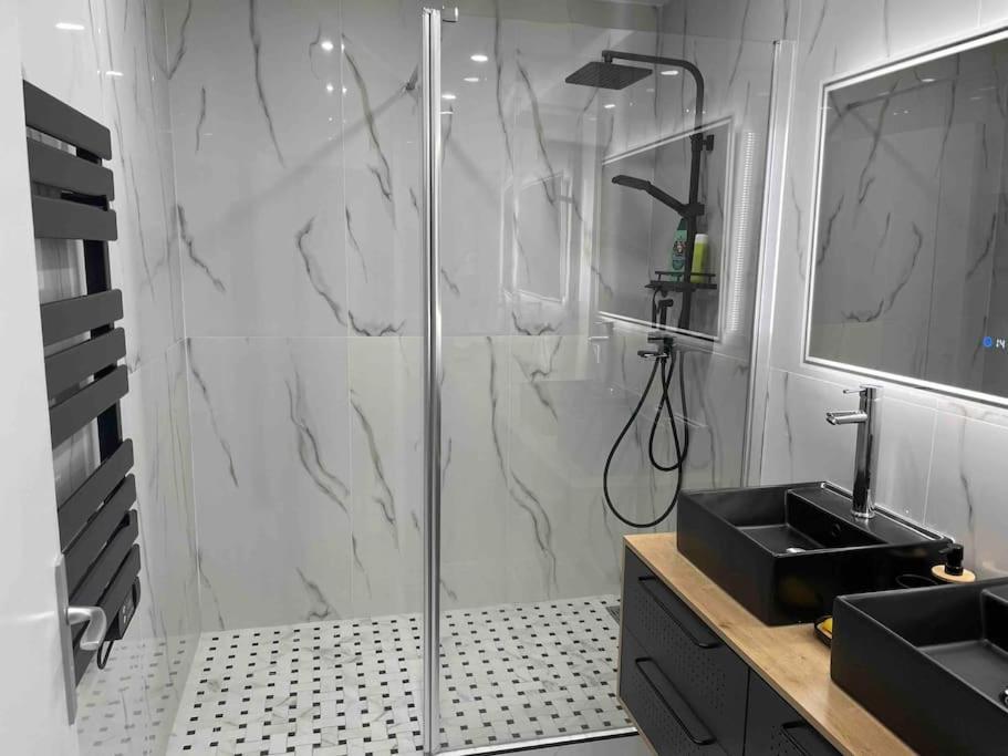 Superbe Appartement Carre Delfino Port De 니스 외부 사진